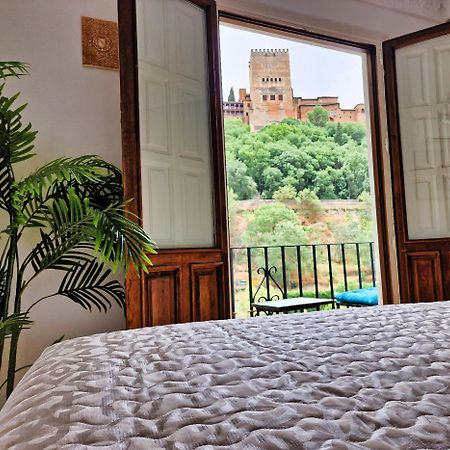 The Nasrid Palace From Your Bed ! Гранада Екстер'єр фото
